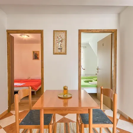 Hostel Pula * Πούλα