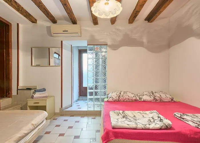 Vandrarhem Hostel Pula