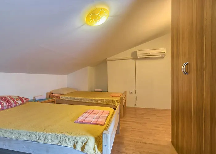 Hostel Pula Vandrarhem *