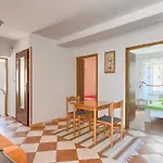 Hostel Pula *