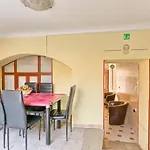 Hostel Pula אכסניה פולה