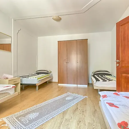 Hostel Pula 호스텔