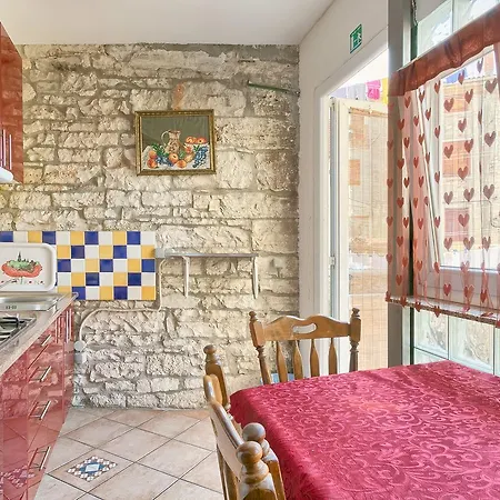 Hostel Pula * 풀라