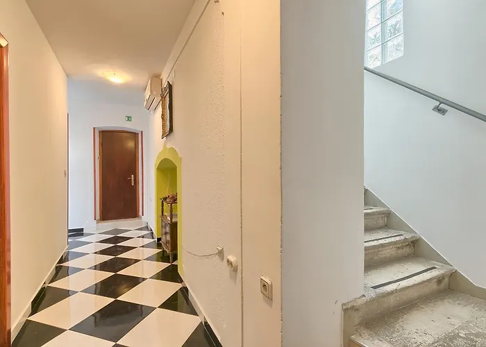 Hostel Pula Albergue *