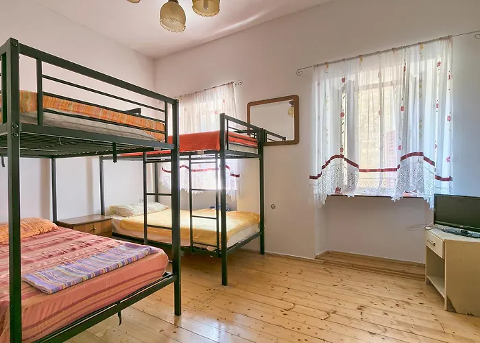 Albergue Hostel Pula