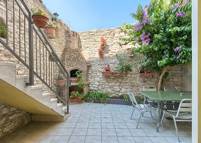 Hostel Hostel Pula *