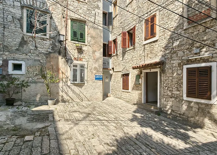 Albergue Hostel Pula