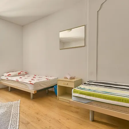 Albergue Hostel Pula Pula