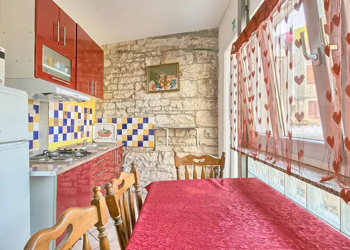 אכסניה Hostel Pula פולה