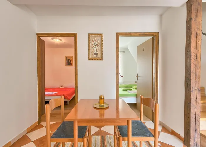 Hostel Pula * פולה